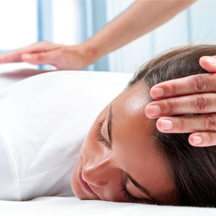 中医推拿 价格 210 元/次 已售 487 扫一扫 立即预约